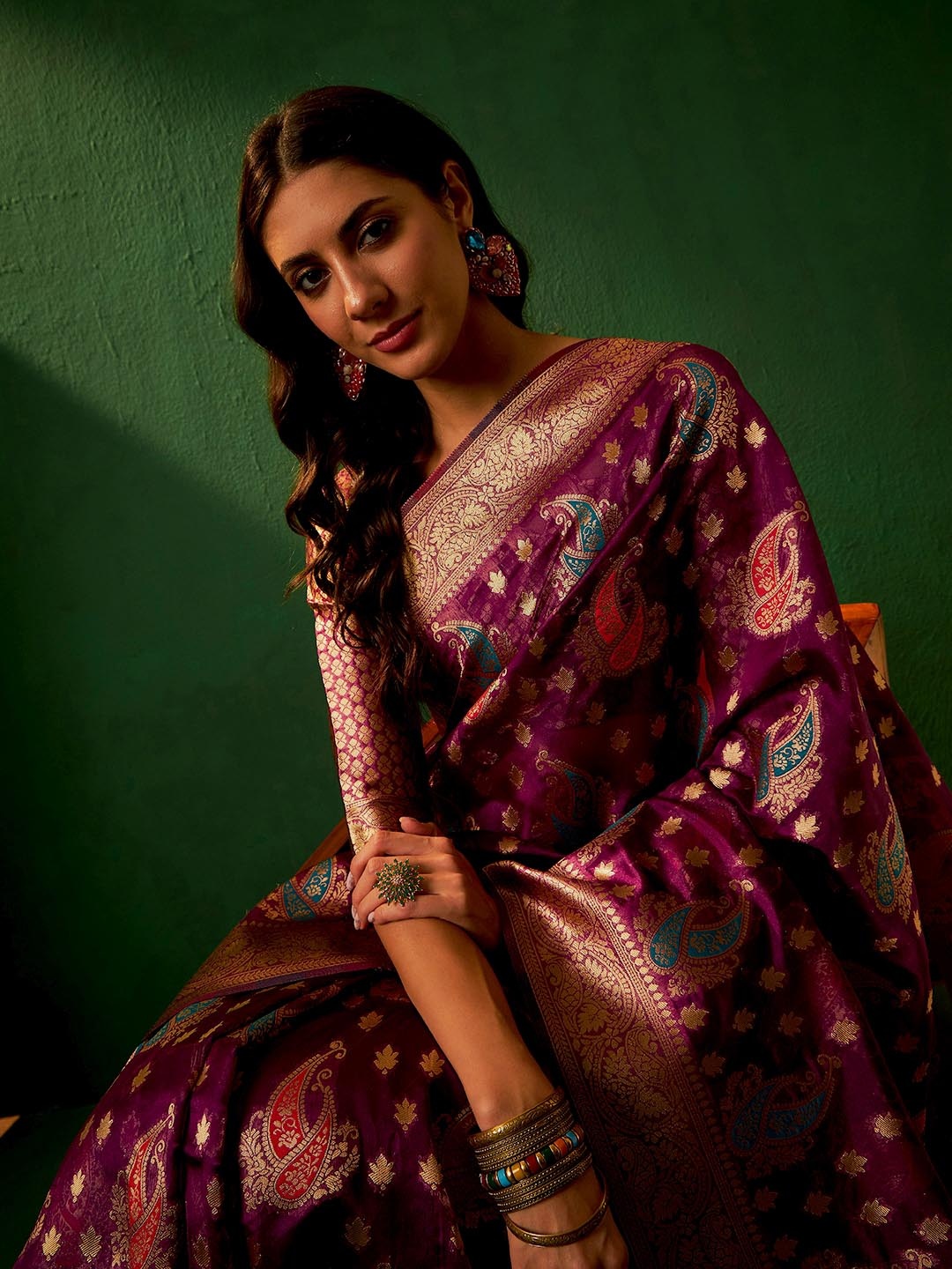 

Sangria Ethnic Motifs Woven Designed Kanjeevaram Saree, Burgundy