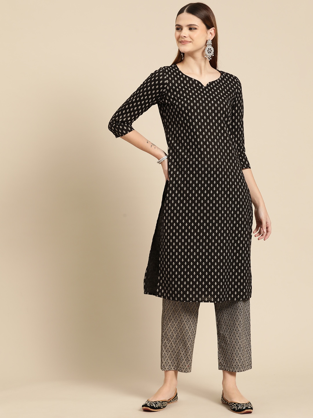 

anayna Women Ethnic Motifs Printed Regular Pure Cotton Kurta with Trousers, Black