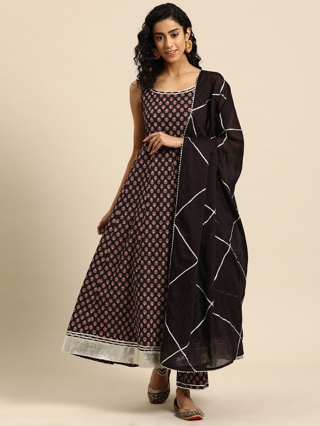 

anayna Women Printed Anarkali Gotta Patti Pure Cotton Kurta with Palazzos & With Dupatta, Black