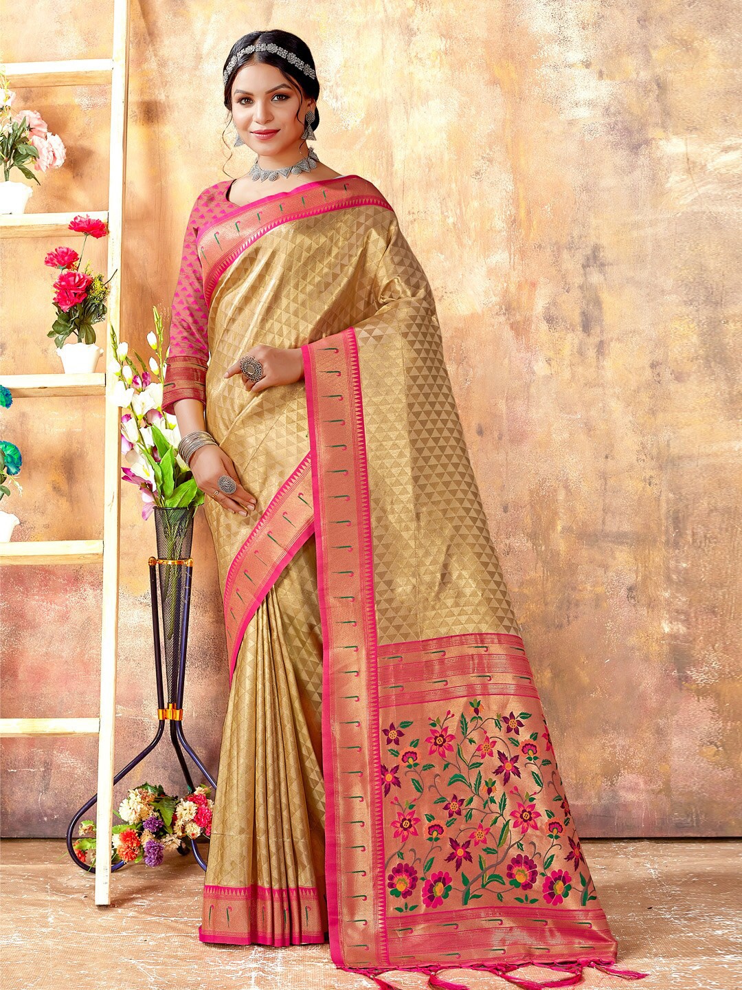 

Mitera Geometric Woven Design Zari Kanjeevaram Saree, Cream