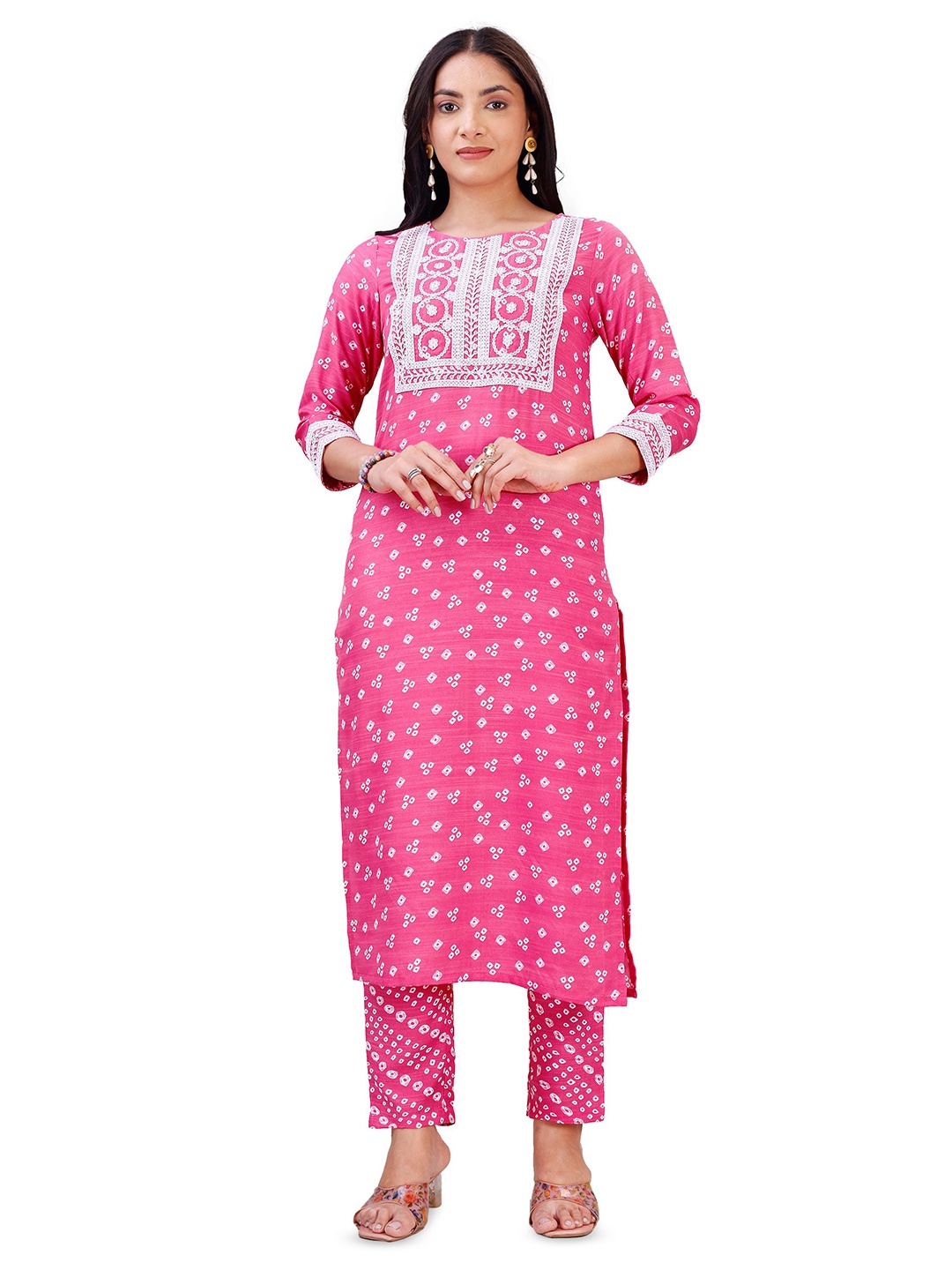 

FAB GALAXY Bandhani Printed Regular Thread Work Kurta with Trousers, Pink