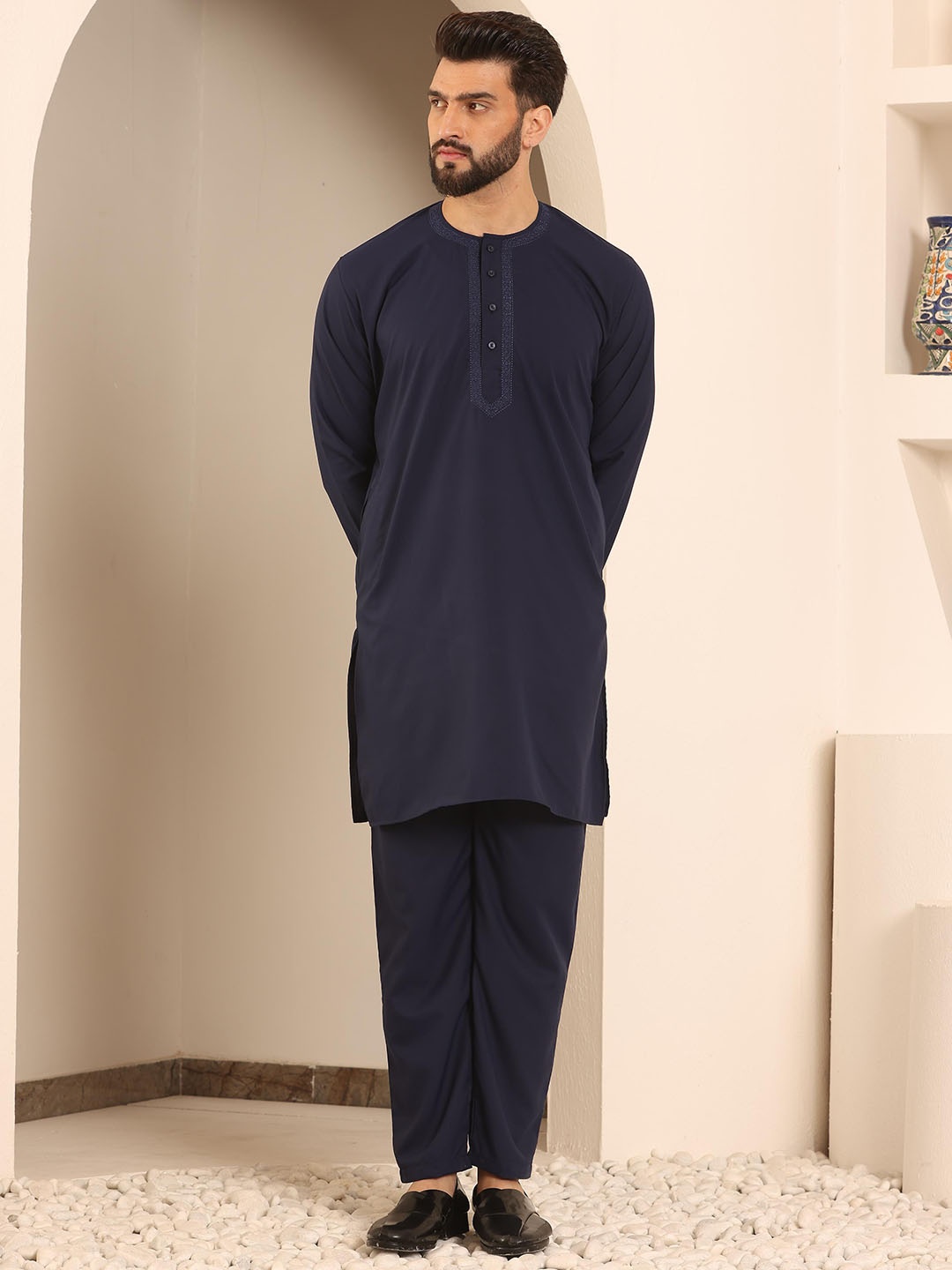 

Armaan Ethnic Embroidered Straight Kurta With Pyjamas, Navy blue
