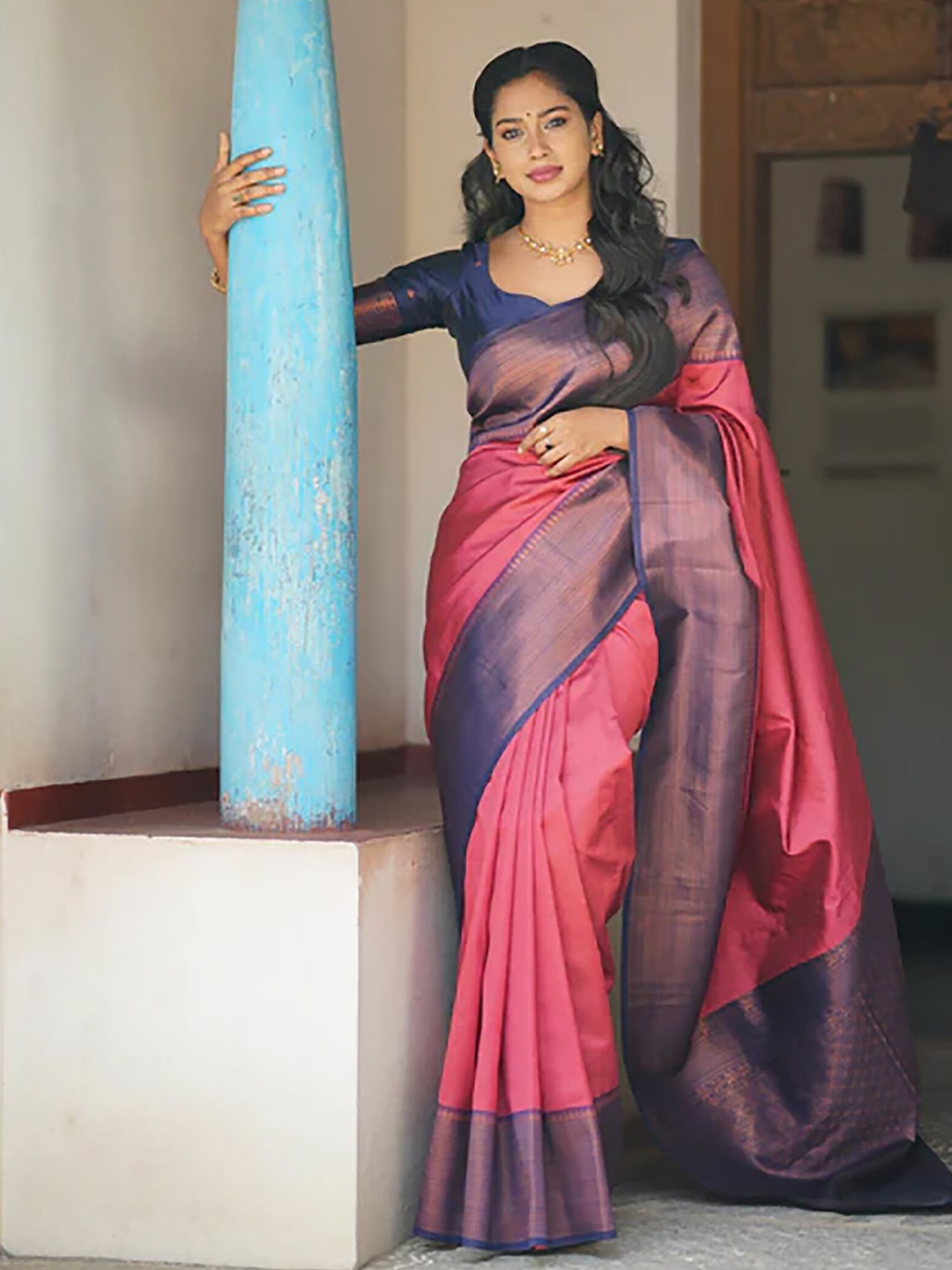 

KALINI Zari Banarasi Saree, Pink