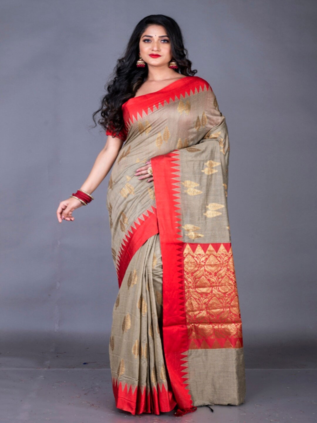 

Morchari Floral Woven Design Zari Chanderi Saree, Beige