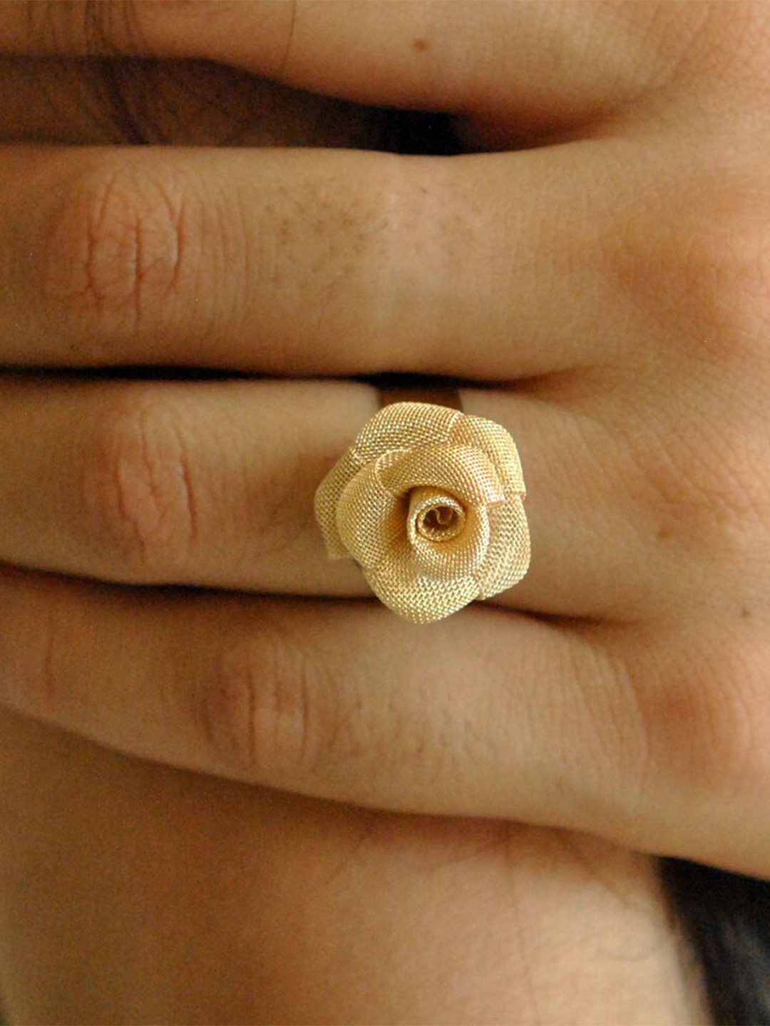 

BeAbhika Tiny Rose Ring, Gold