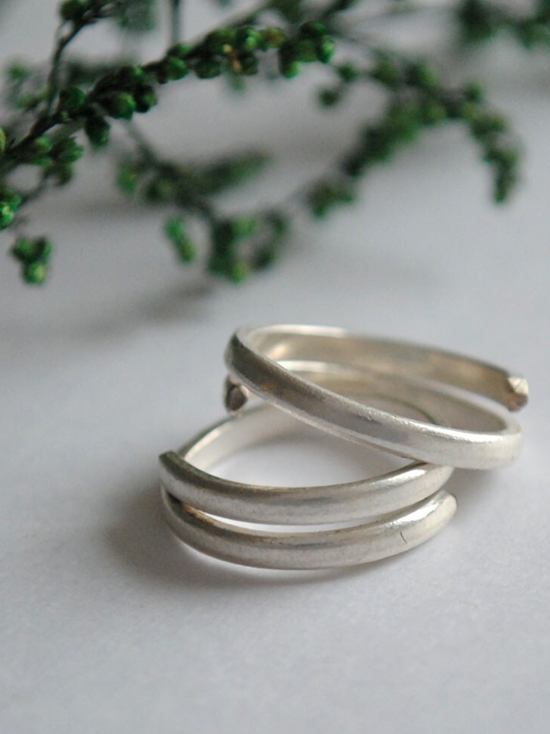 

BeAbhika Set Of 2 Silver-Plated Toe Rings