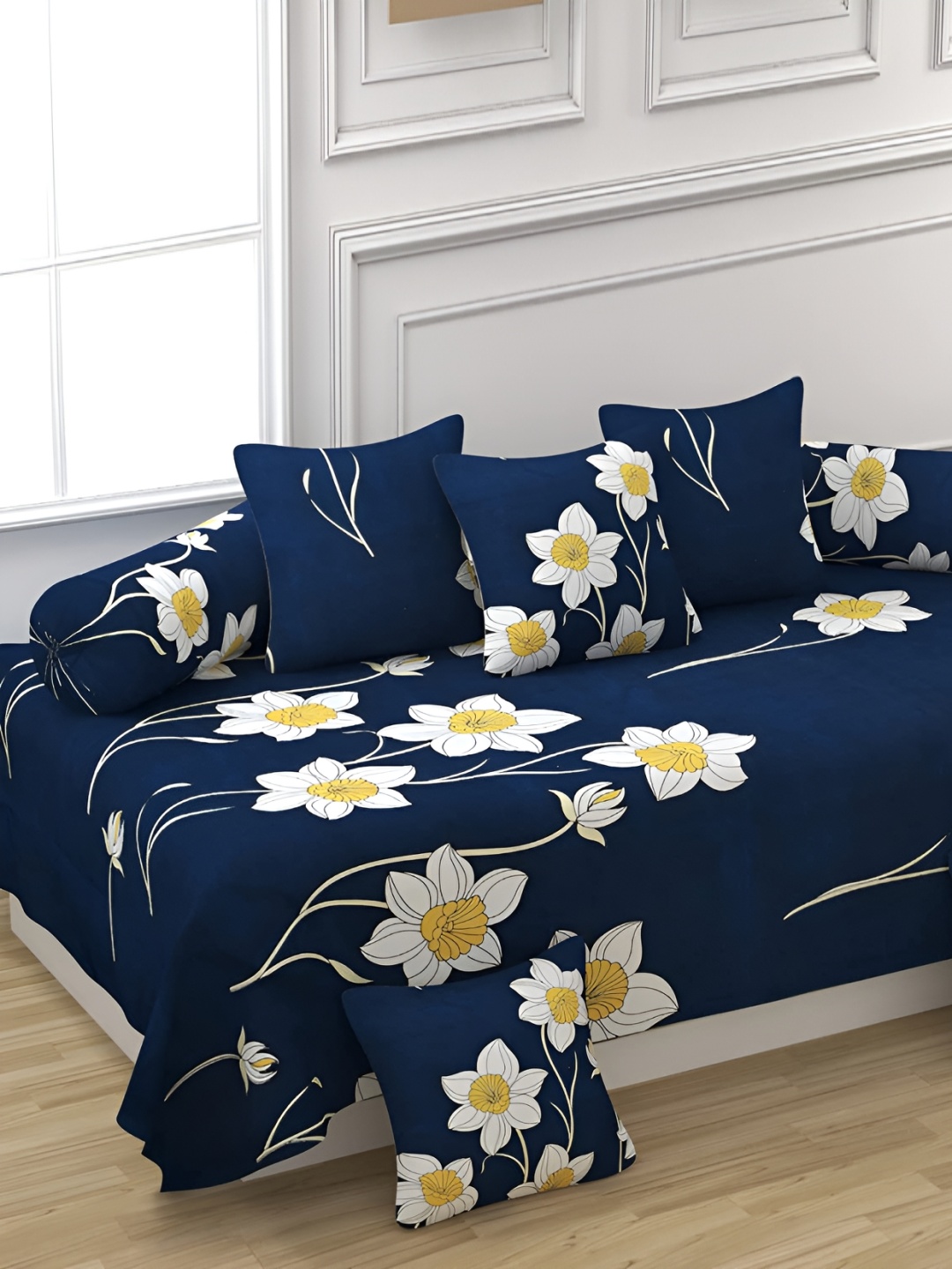 

hargunz Blue 8 Pieces Floral Printed Bedsheet With Bolster Covers & Cushion Covers
