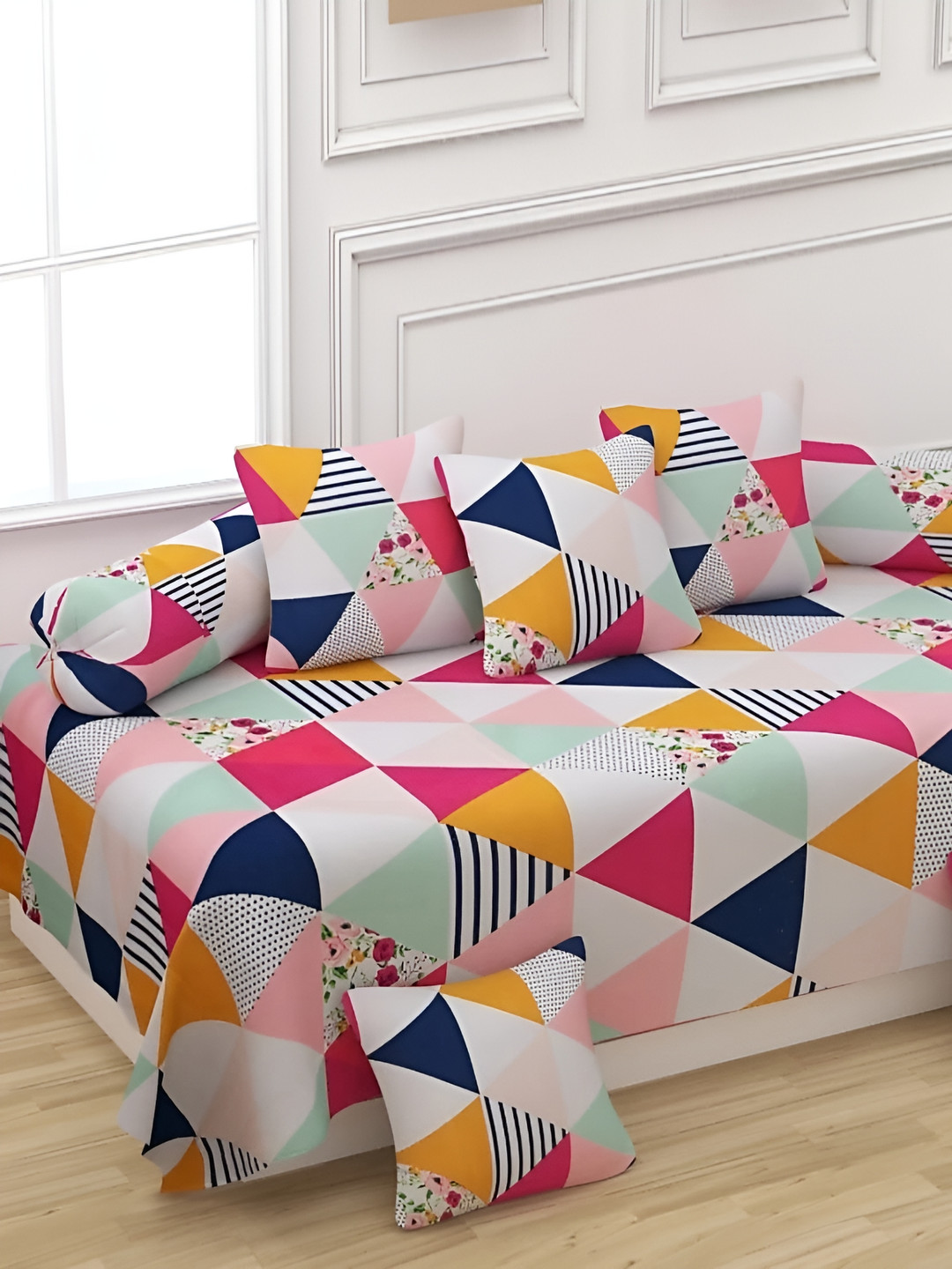 

hargunz Pink 8 Pieces Geometric Printed Bedsheet With Bolster Covers & Cushion Covers