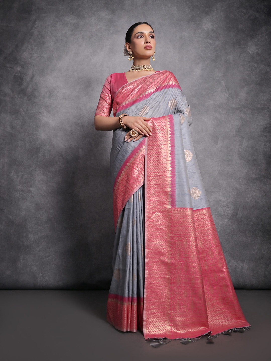 

VISHNU WEAVES Woven Design Zari Pure Silk Tussar Saree, Grey