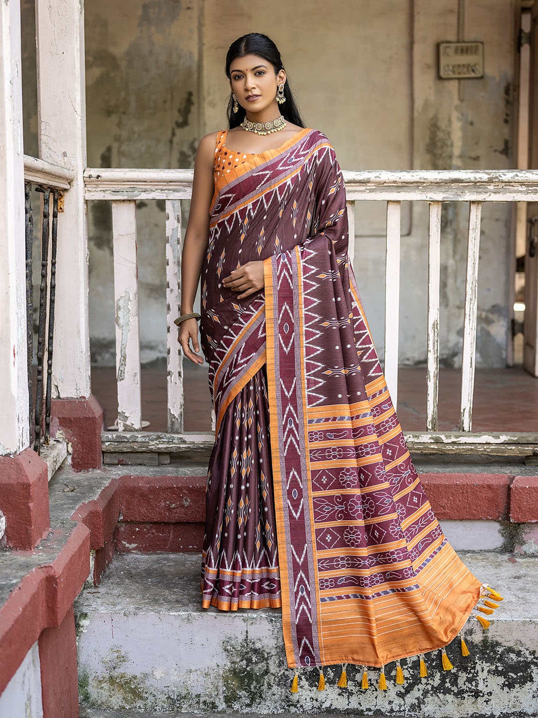 

VISHNU WEAVES Ajrak Block Silk Cotton Ikat Saree, Brown