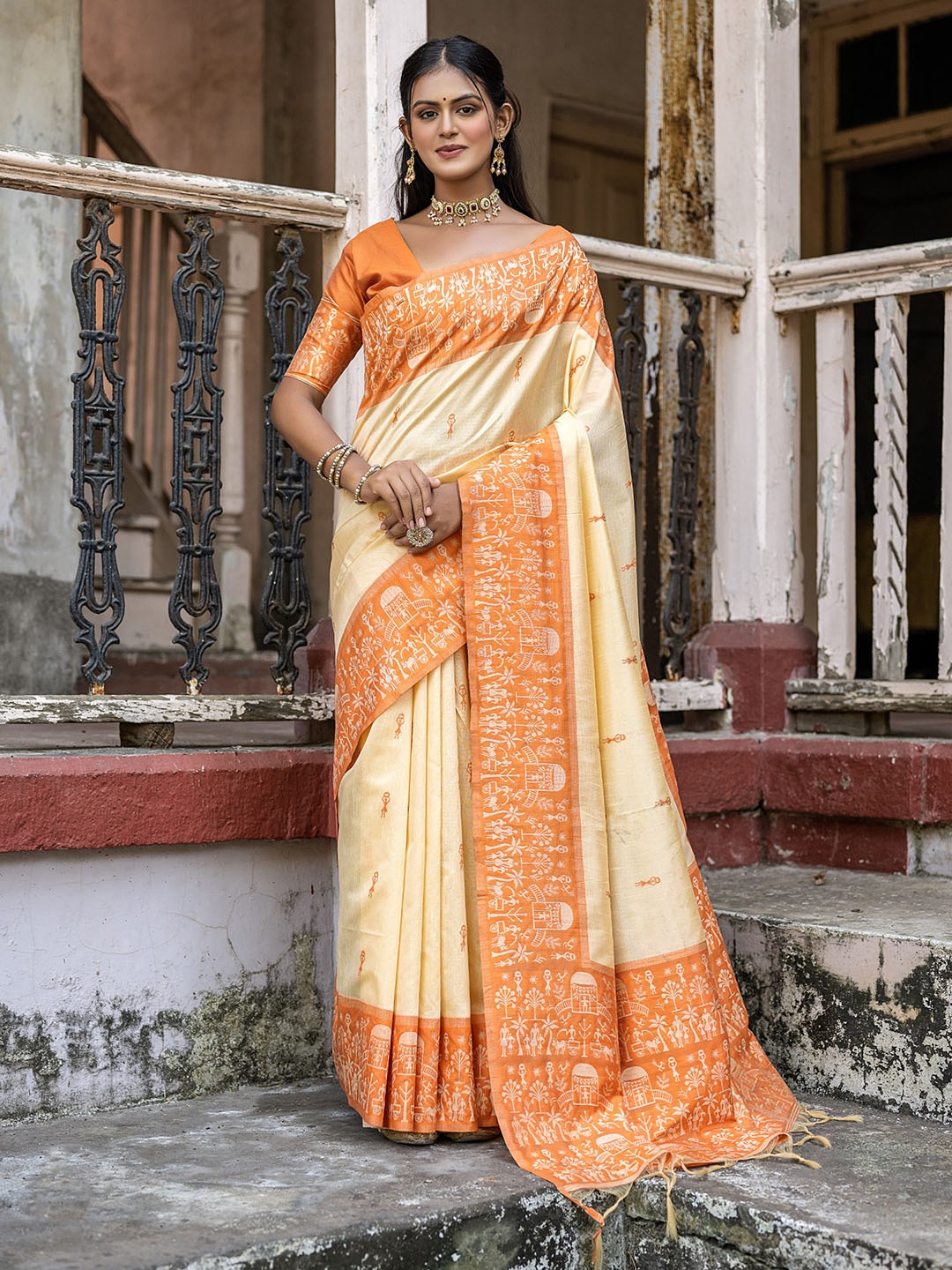 

VISHNU WEAVES Woven Design Zari Bhagalpuri Saree, Cream