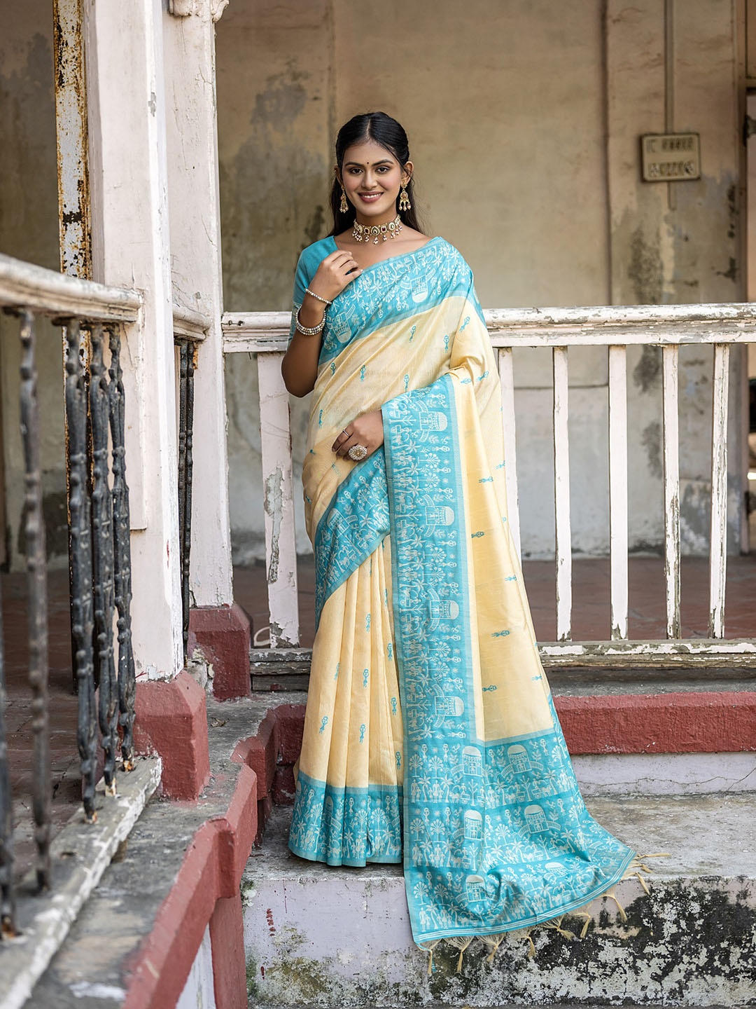 

VISHNU WEAVES Woven Design Bhagalpuri Saree, Cream