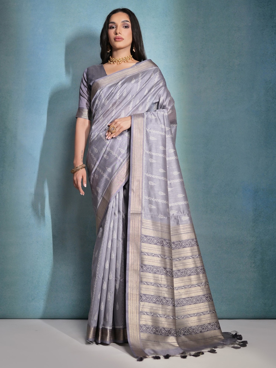 

VISHNU WEAVES Woven Design Ethnic Motifs Zari Bhagalpuri Saree With Tassels, Grey