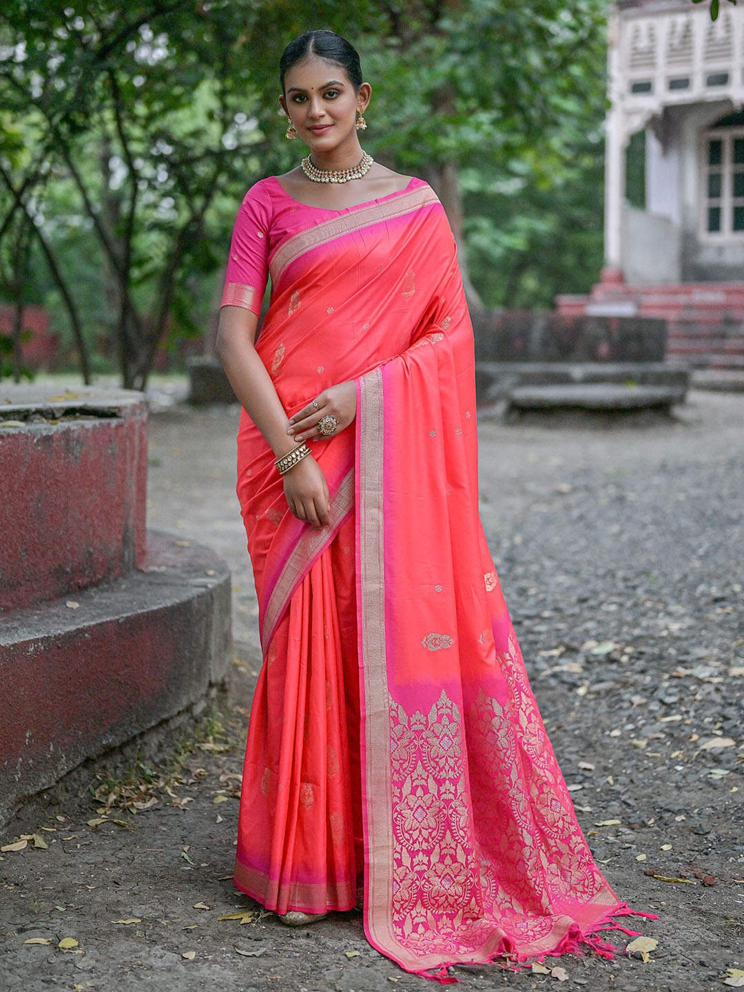 

VISHNU WEAVES Woven Design Ethnic Motifs Zari Pure Silk Banarasi Saree With Tassels, Coral