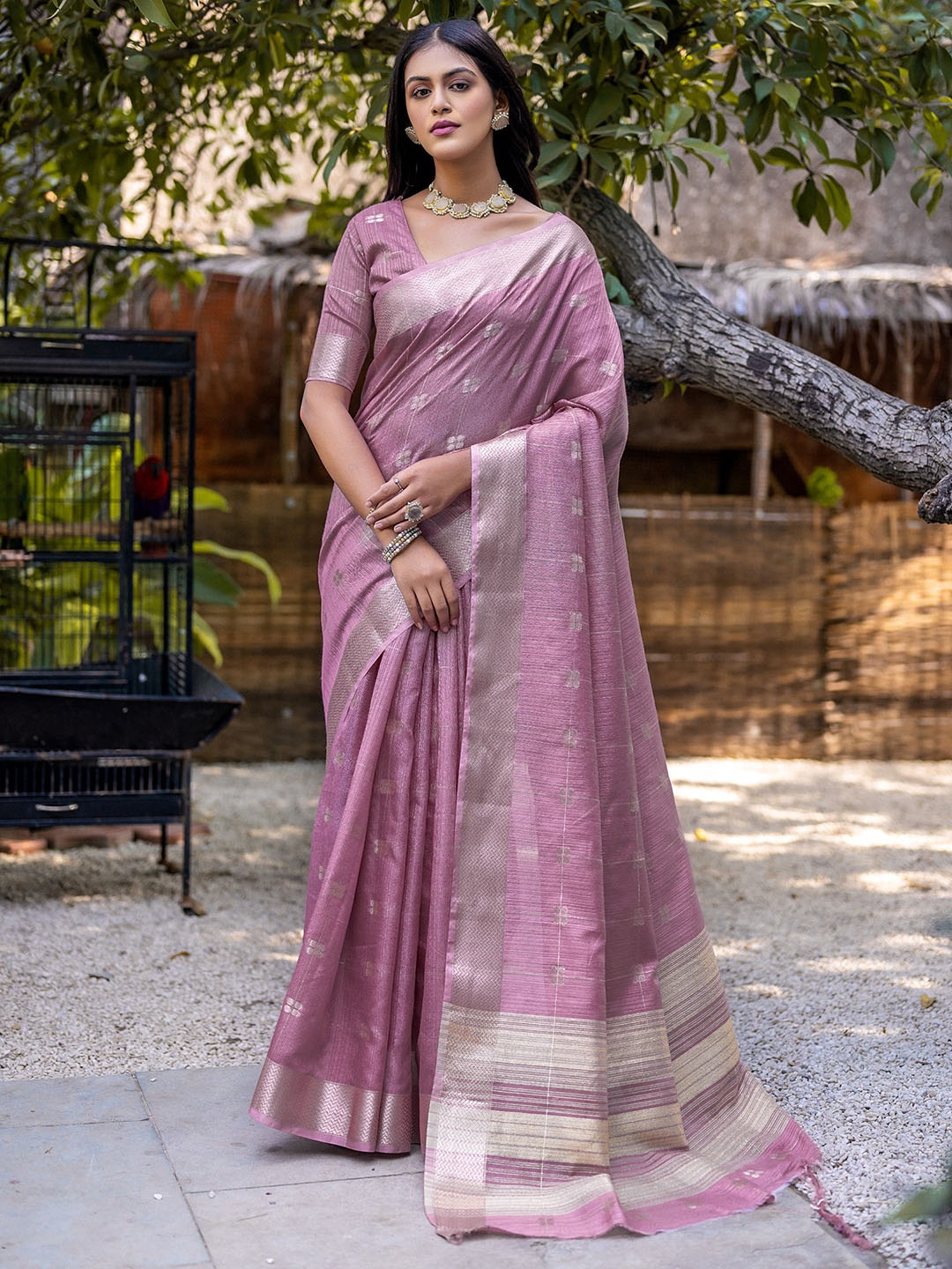 

VISHNU WEAVES Woven Design Zari Pure Cotton Taant Saree, Purple