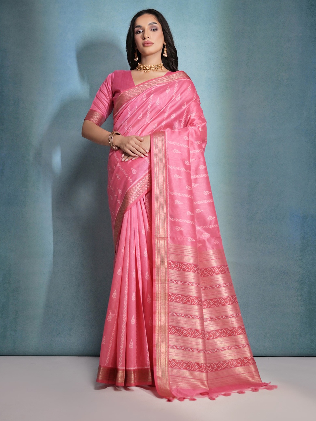 

VISHNU WEAVES Paisley Zari Bhagalpuri Saree, Coral