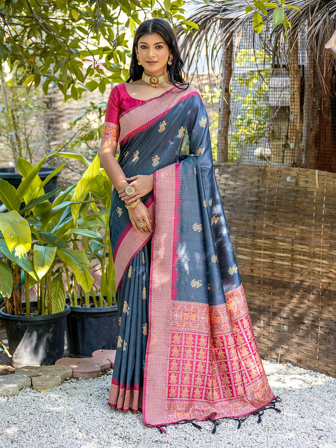 

VISHNU WEAVES Woven Design Ethnic Motifs Zari Pure Silk Tussar Saree With Tassels, Grey