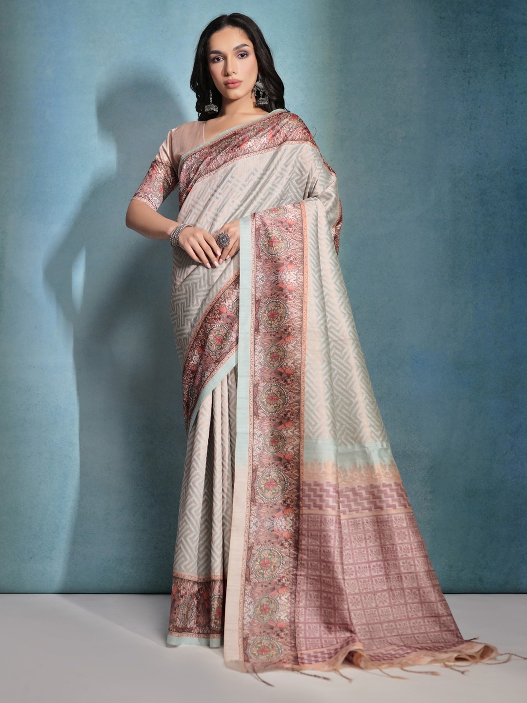 

VISHNU WEAVES Zigzag Printed Zari Tissue Tussar Saree With Tassels, Sea green