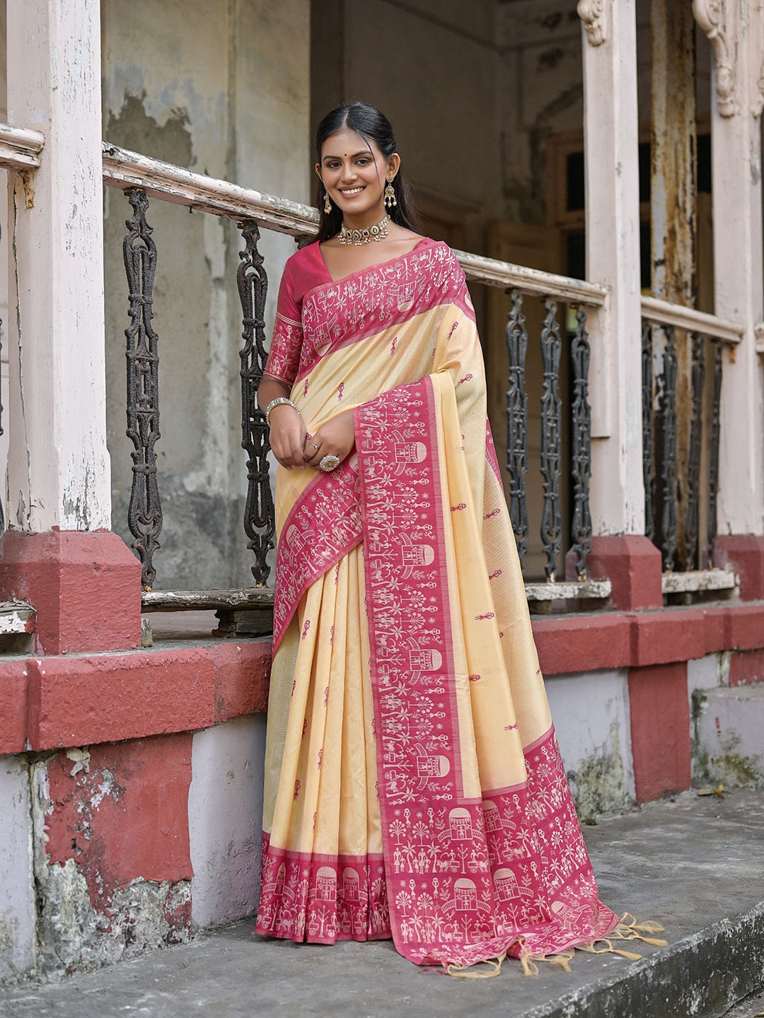 

VISHNU WEAVES Warli Bhagalpuri Saree, Cream
