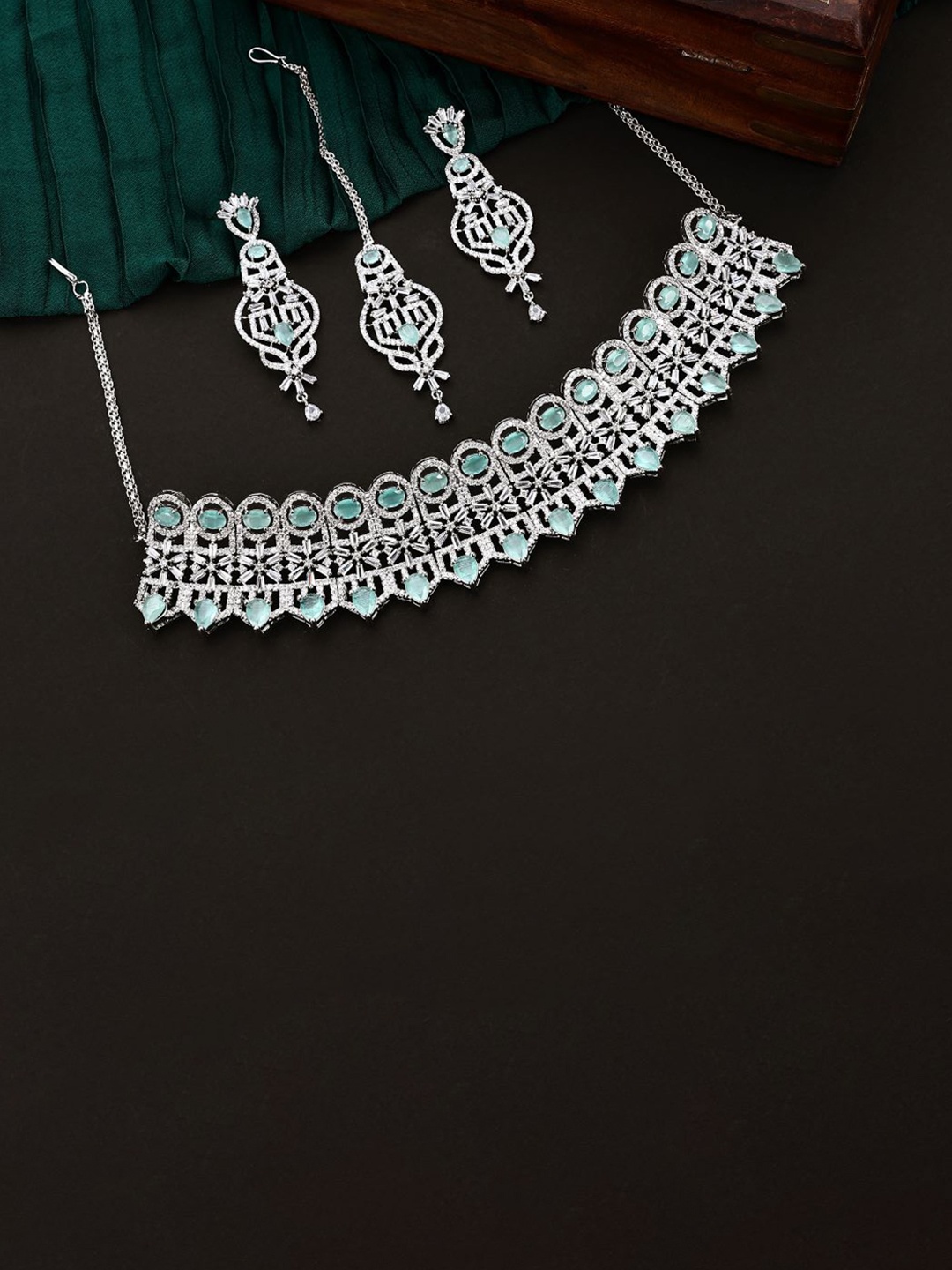 

SATJEWEL Silver-Plated Stone Studded Jewellery Set