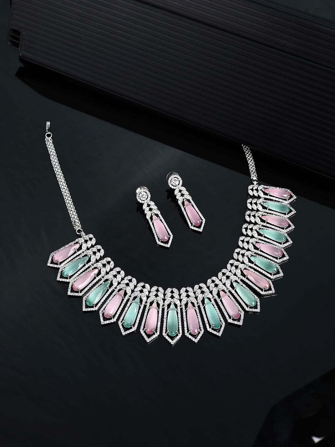 

SATJEWEL Silver Plated Stone Studded Jewellery Set