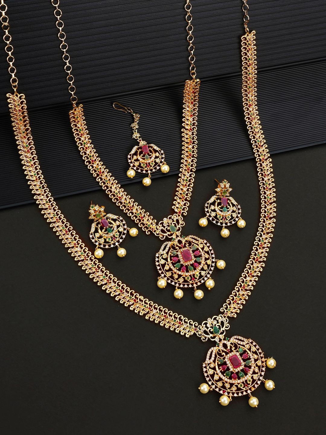 

SATJEWEL Gold-Plated Stone-Studded & Beaded Jewellery Set