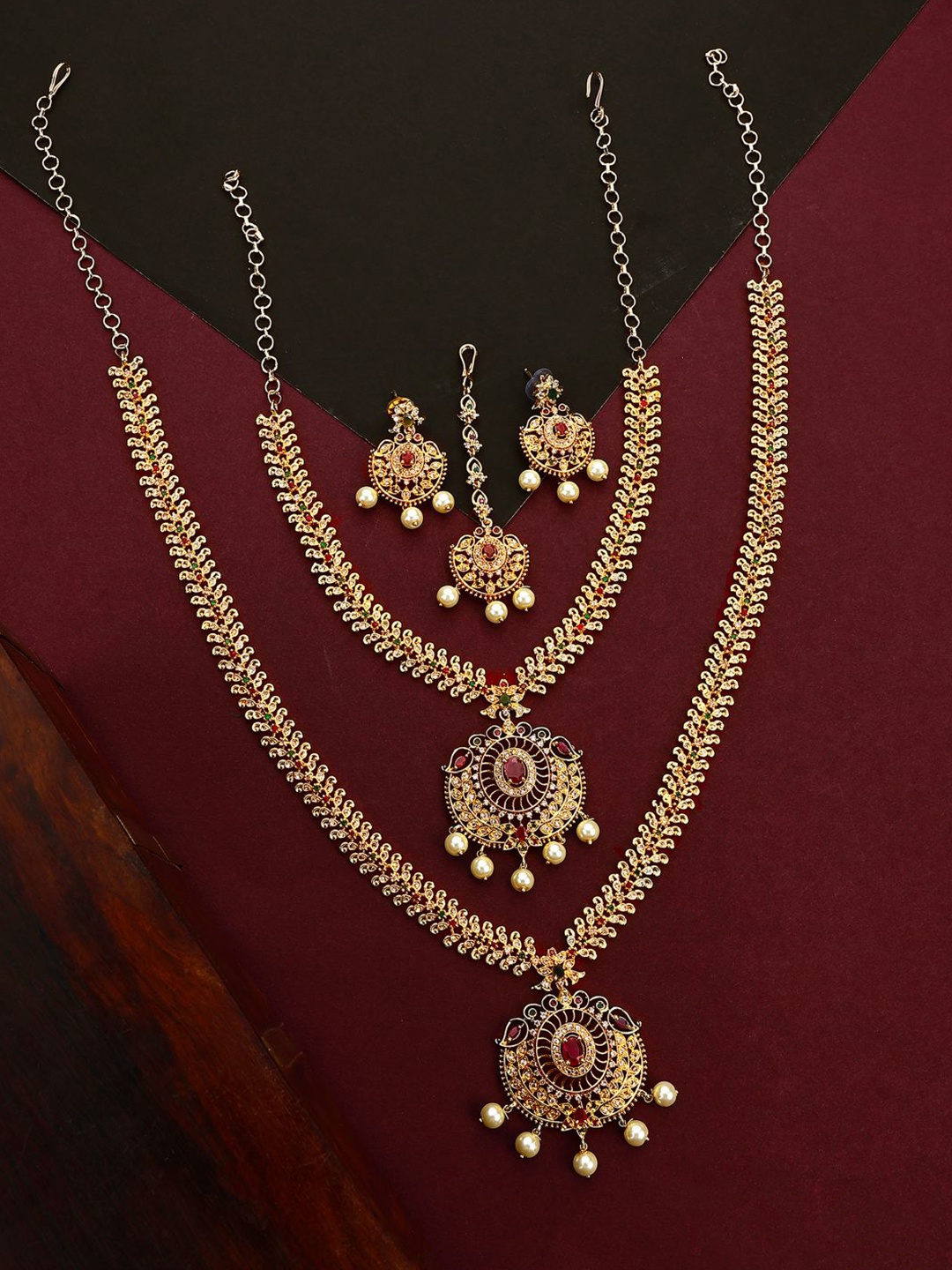 

SATJEWEL Gold Plated Stone Studded Jewellery Set