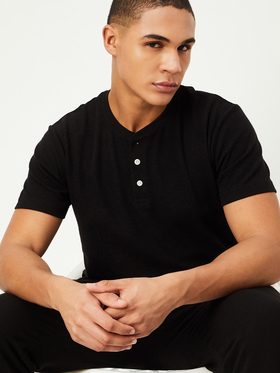 

max Henley Neck Short Sleeves Regular T-shirt, Black