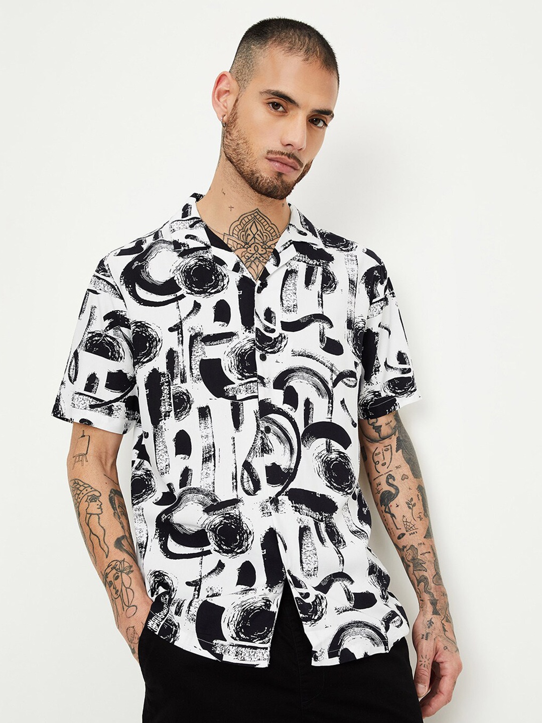 

max Abstract Printed Club Collar Opaque Casual Shirt, White