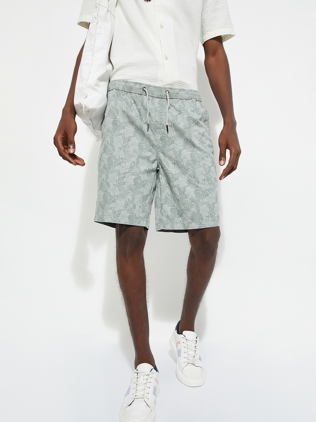 

max URB_N Men Tropical Printed Pure Cotton Shorts, Grey