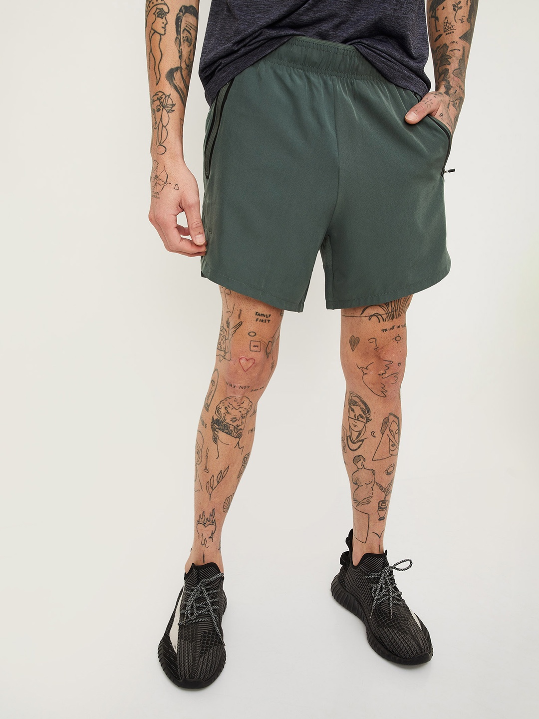 

max Men Mid Rise Shorts, Green