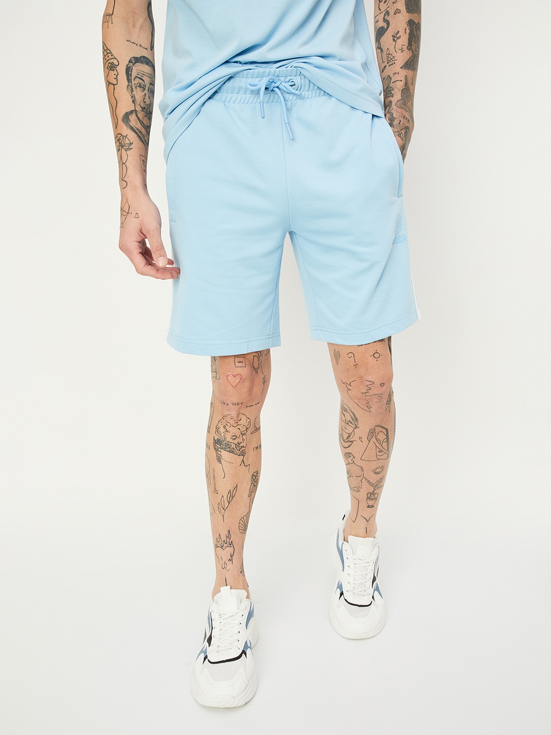 

max Men Mid Rise Shorts, Blue