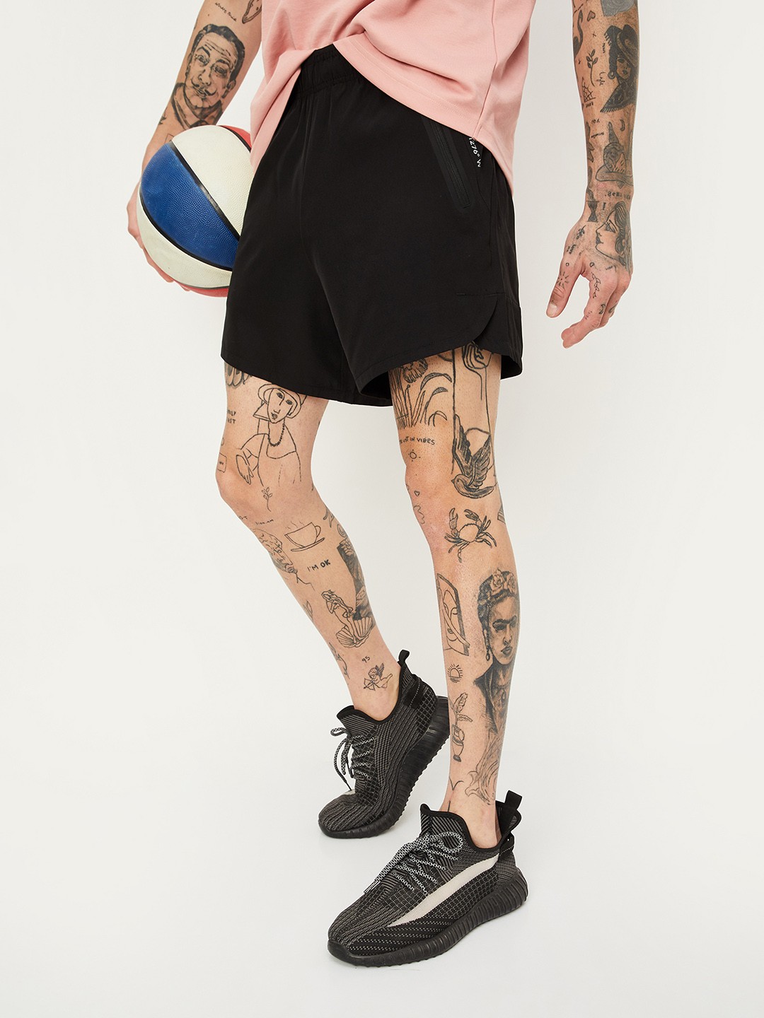 

max Men Mid Rise Sports Shorts, Black