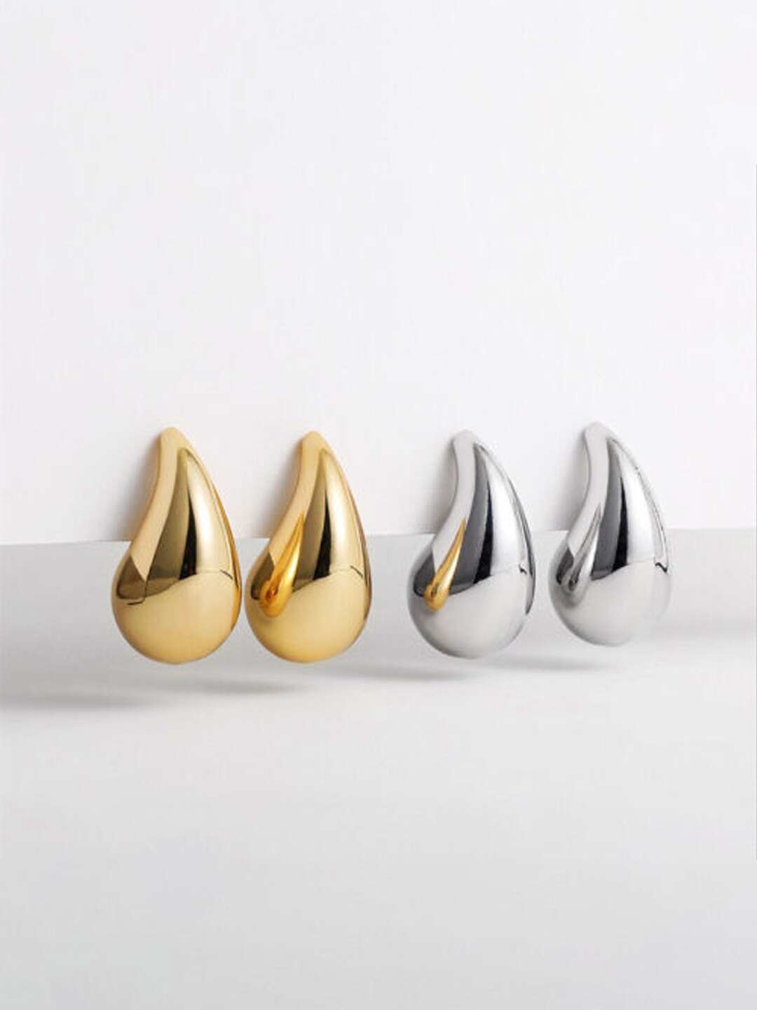

Krelin Set Of 2 Teardrop Shaped Lightweight Drop Earrings, Silver