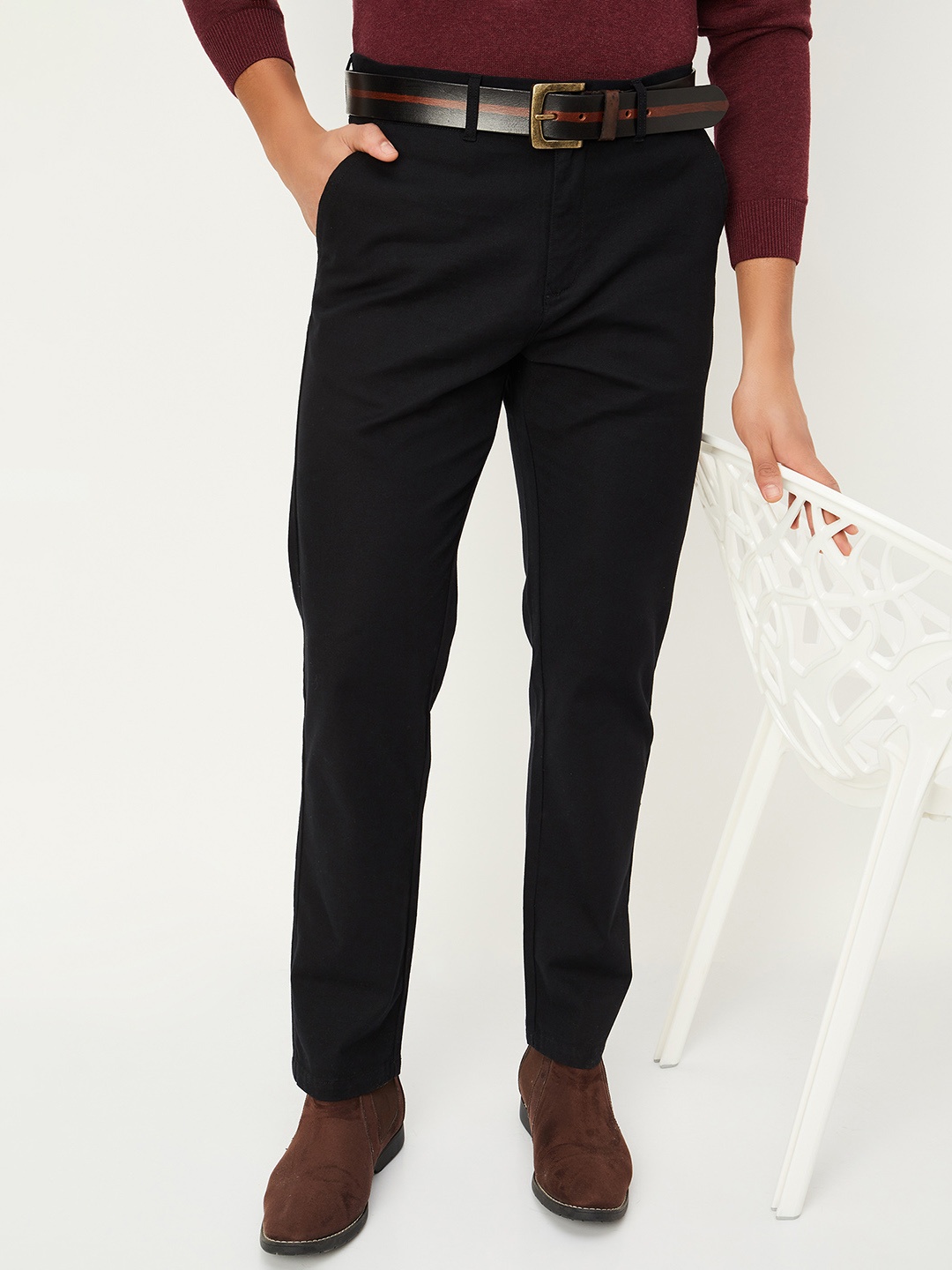 

max Men Mid Rise Chinos, Black