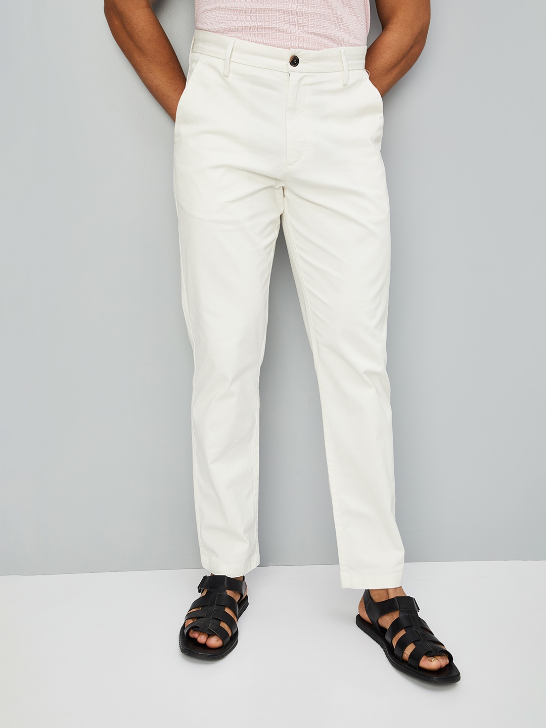 

max Men Mid Rise Chinos, Off white