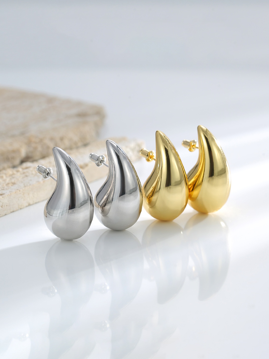 

VAGHBHATT Set Of 2 Stainless Steel Teardrop Shaped Drop Earrings, Silver