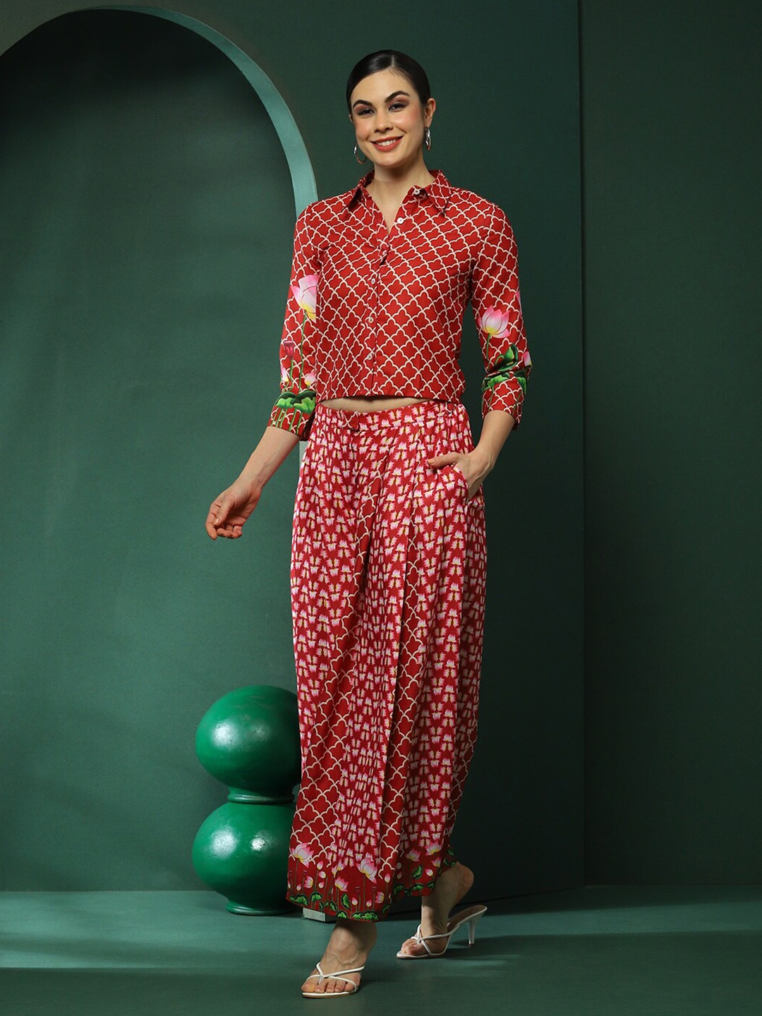 

AKS Couture Floral Printed Shirt & Palazzos, Maroon