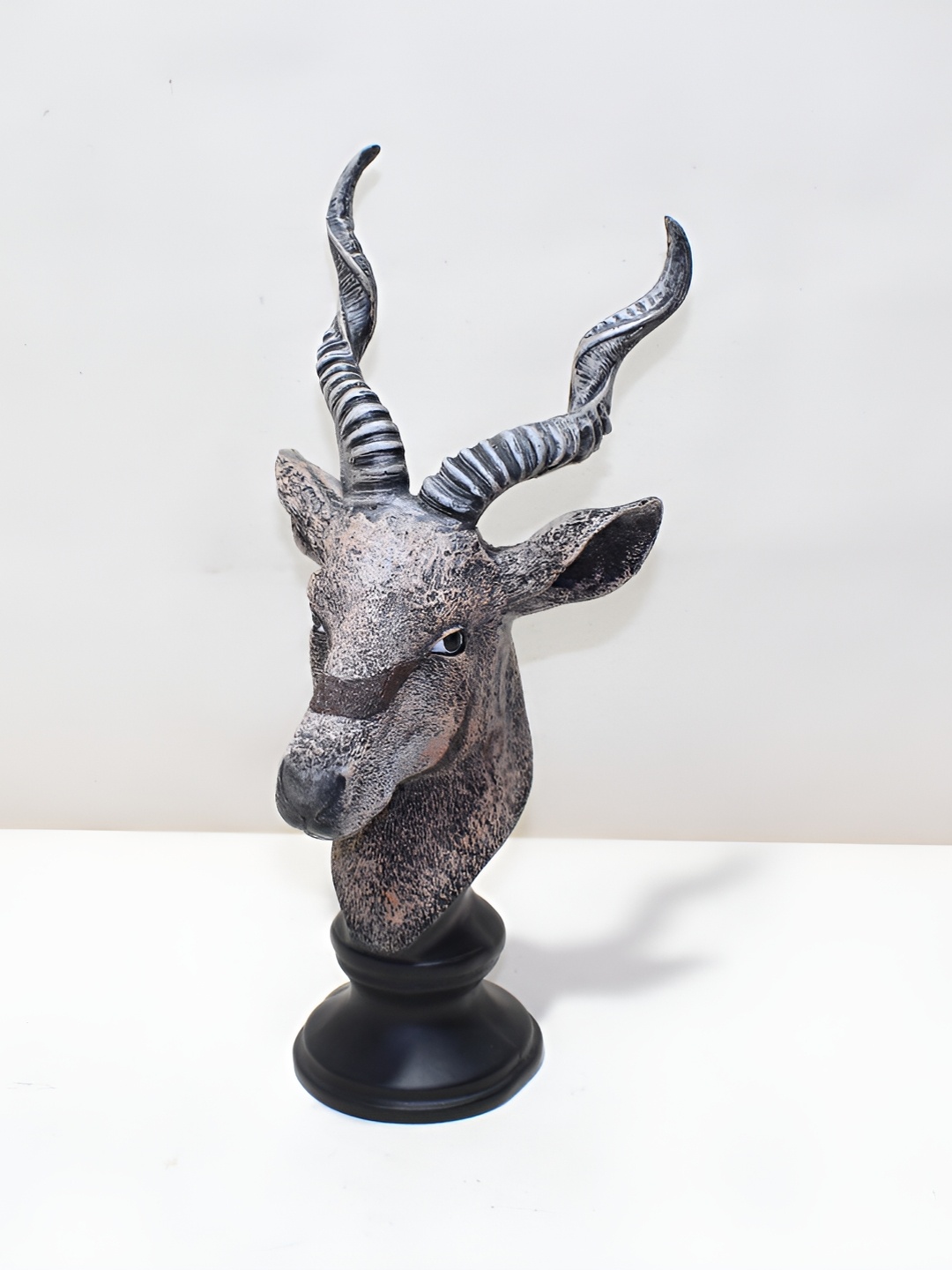 

Vikarafty Grey Birds and Animals Showpiece