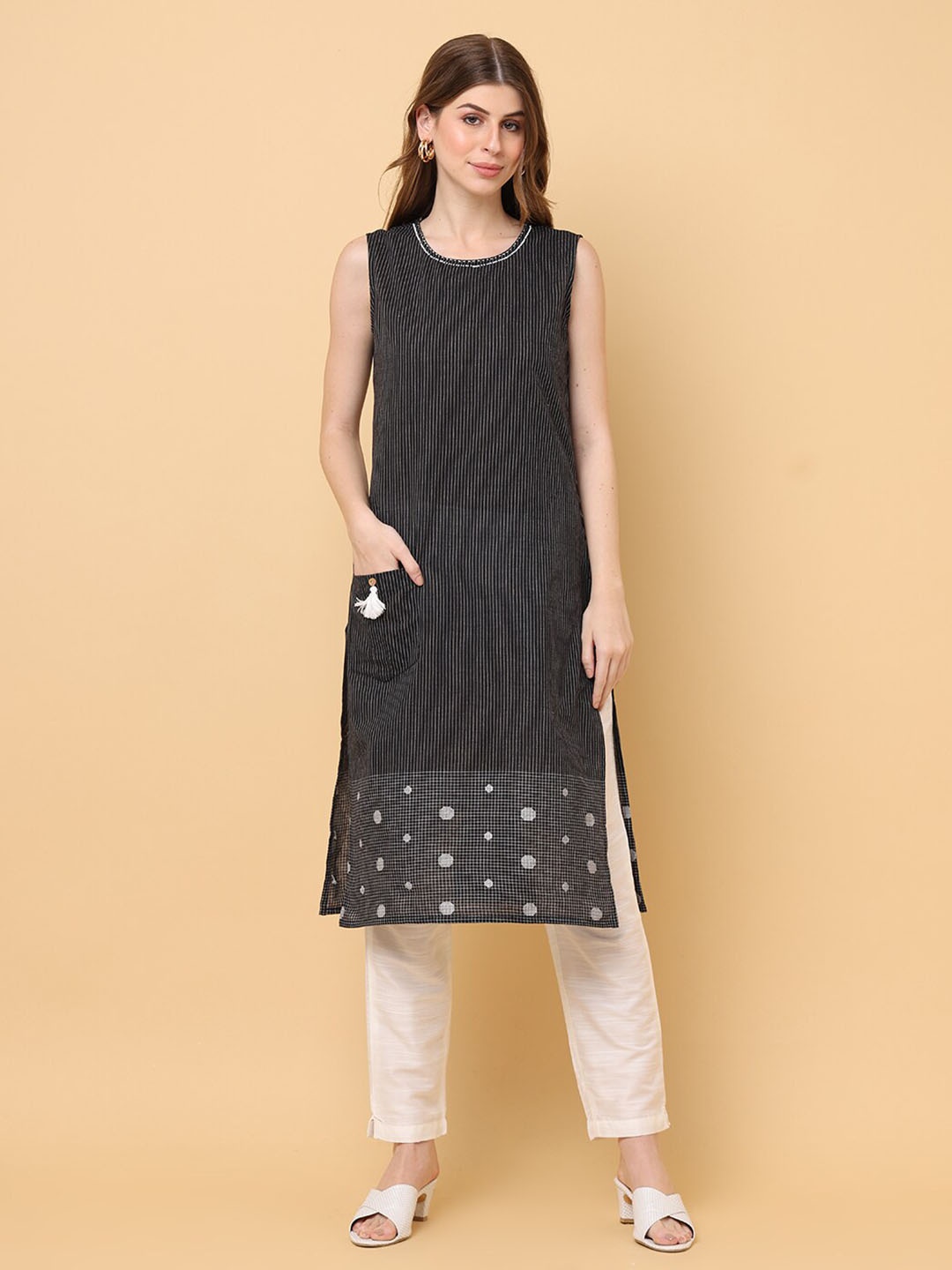 

aayusika Striped Regular Pure Cotton Straight Kurta with Trousers, Black