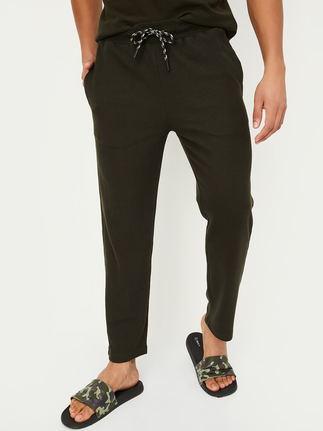 

max Men Mid-Rise Straight Lounge Pants, Olive