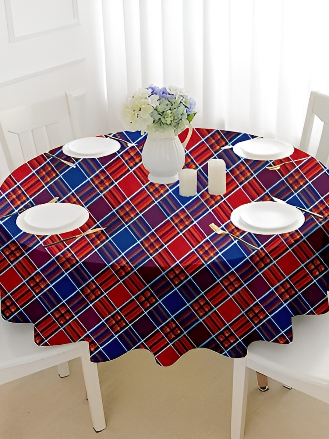 

Lushomes Red and Blue Checks Cotton Round 4 Seater Table Cover