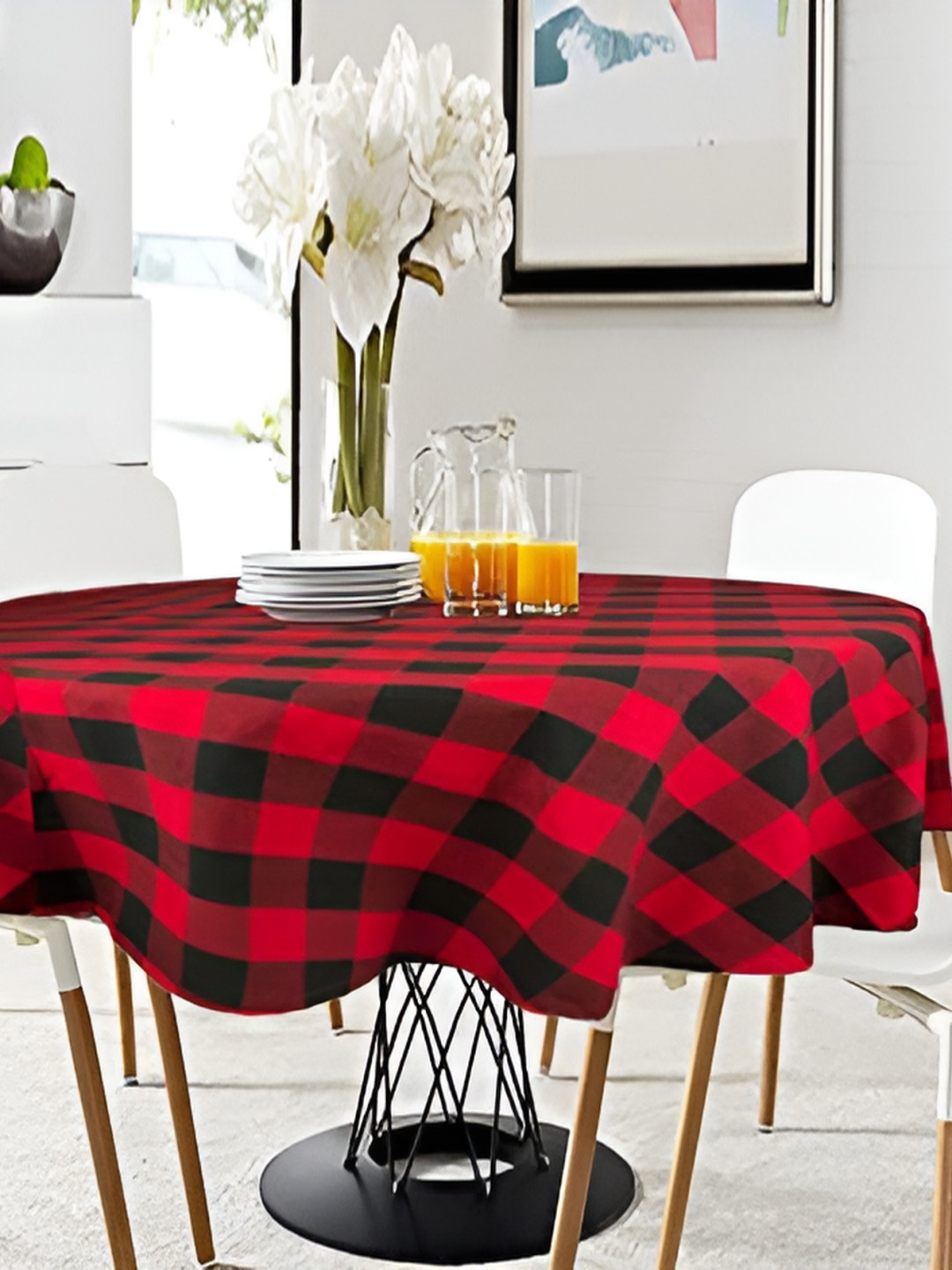 

Lushomes Red Checked Cotton Round 2 seater Table Cover