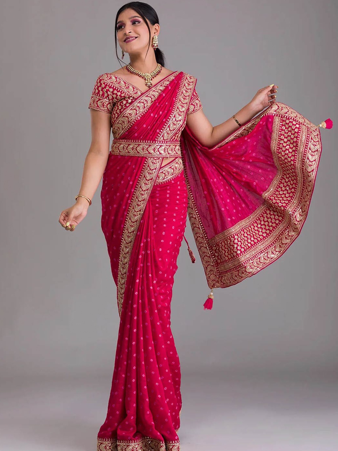 

Jinal & Jinal Magenta & Gold-Toned Bandhani Embroidered Belted Saree