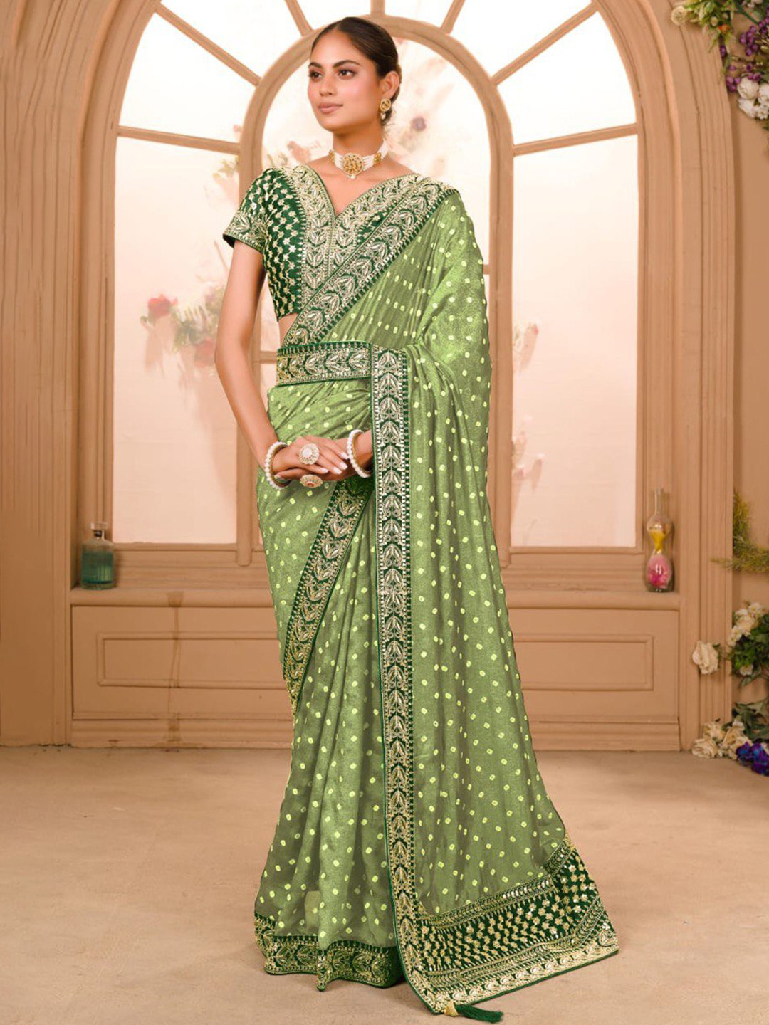 

Jinal & Jinal Green & Gold-Toned Bandhani Printed Embroidered Saree