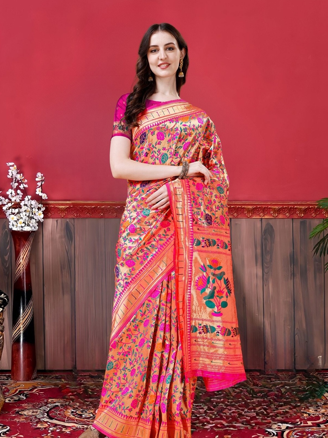 

MAGMINA Ethnic Motifs Woven Design Zari Banarasi Saree, Pink