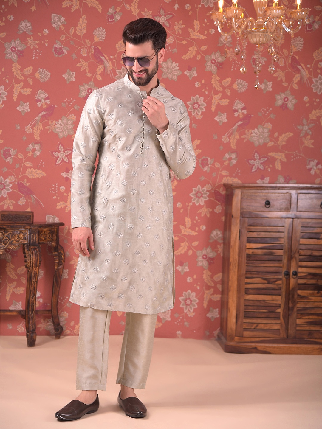 

House of Pataudi Embroidered Straight Silk Kurta With Pyjama, Grey