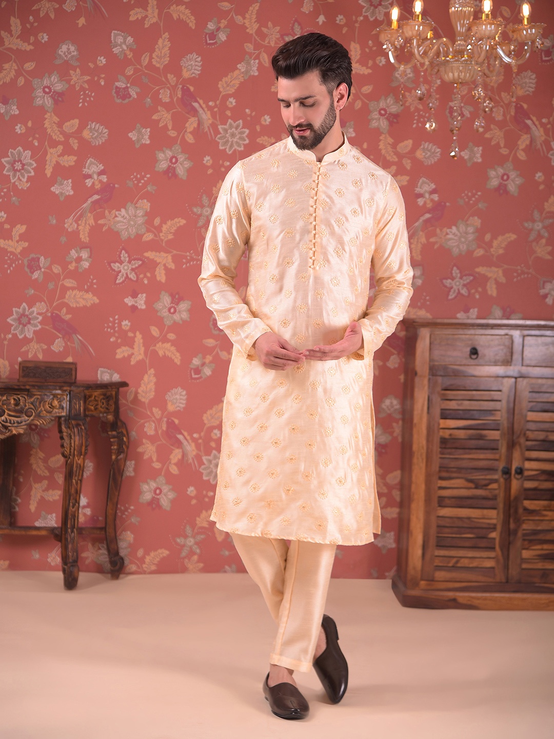 

House of Pataudi Embroidered Silk Straight Kurta With Pyjama, Orange