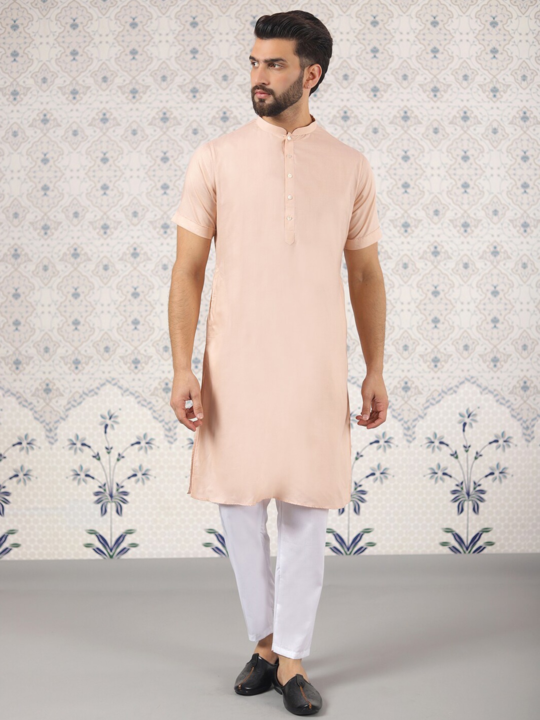

Ode by House of Pataudi Mandarin Collar Kurta With Pyjama, Peach