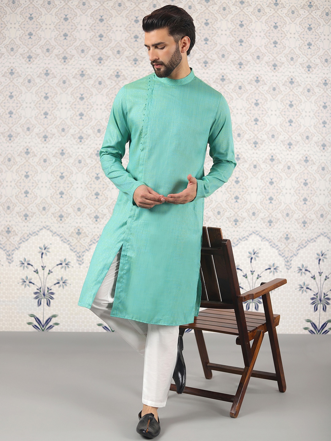

Ode by House of Pataudi Cotton Straight Kurta With Pyjamas, Green